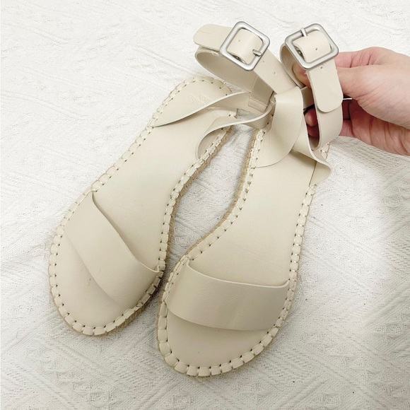 Abercrombie & fitch White Sandals - Picture 4 of 4